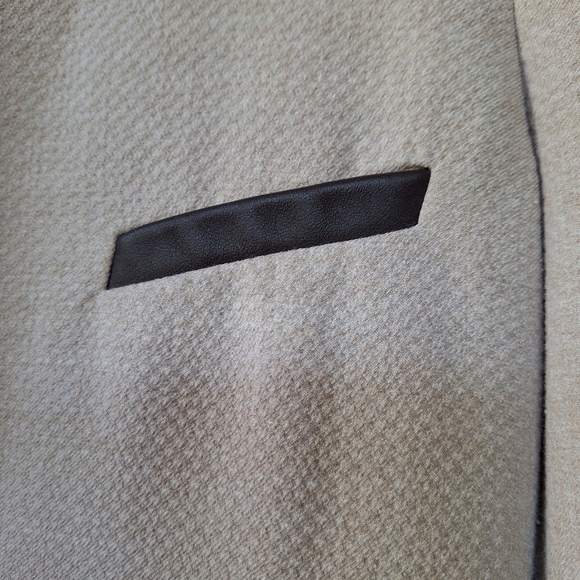 Zara Womens Tan Textured Collarless Blazer. Size S - Picture 4 of 7